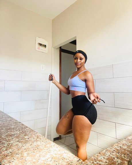 Sharon Gambu OnlyFans-Creator