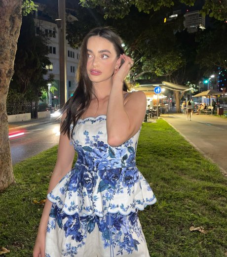 Yael Shelbia Nackt auf OnlyFans