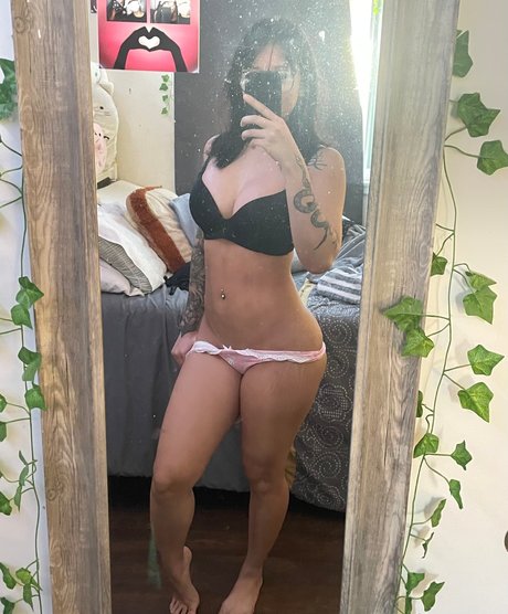 Tabi Lift Nacktbilder von OnlyFans