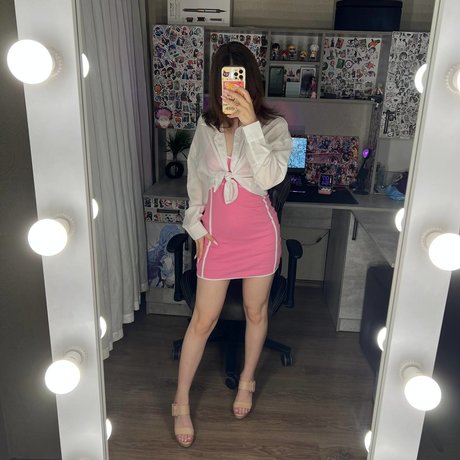 Valeria sister Nacktbilder-Leaks von OnlyFans