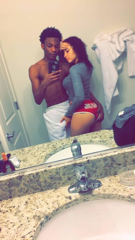 Ash Kash OnlyFans-Inhalte