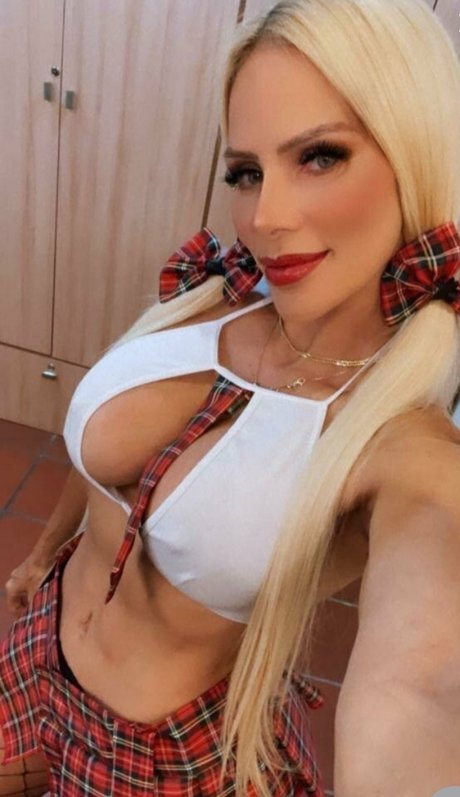 Deliza Rodriguez OnlyFans Striptease