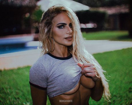 mutter tochter onlyfans Pornografie Hinter-den-Kulissen