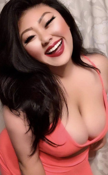 Kendra Vaaj Nacktbilder auf OnlyFans