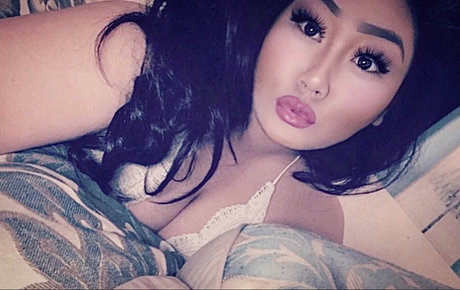 Kendra Vaaj Po OnlyFans