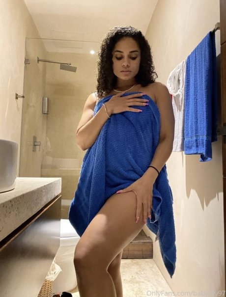 Ravyn Rochelle_ Nackt auf OnlyFans Leaks