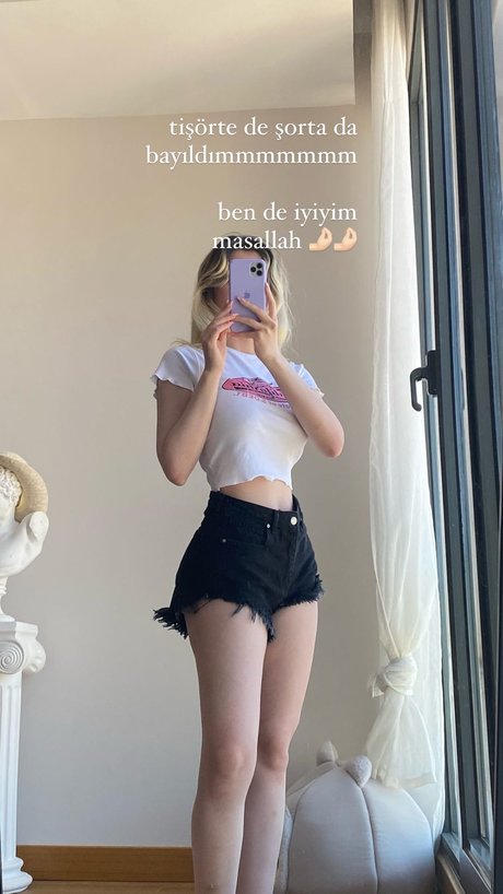 _Kardelen Oeztas Leaks von Nacktbildern auf OnlyFans