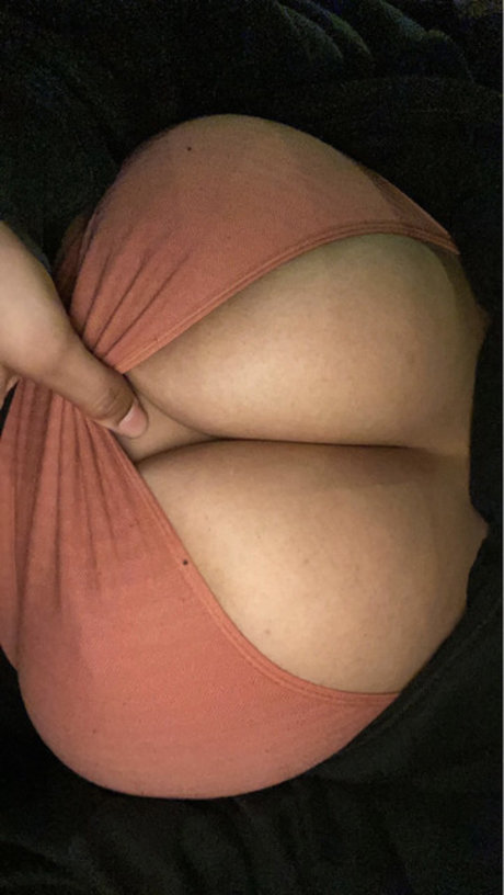 E Hia W0rldx0 OnlyFans-Leaks