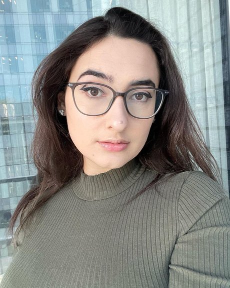 Queen Julia OnlyFans-Komplettinhalte