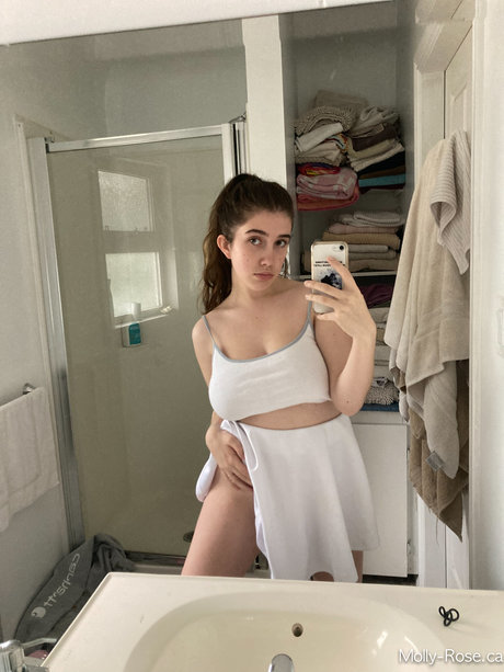 _Molly Barkasy Nacktpornos auf OnlyFans