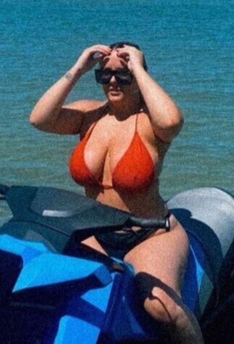 Courtney Maloney OnlyFans Leaks