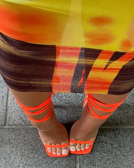 Falliie Nackt auf OnlyFans