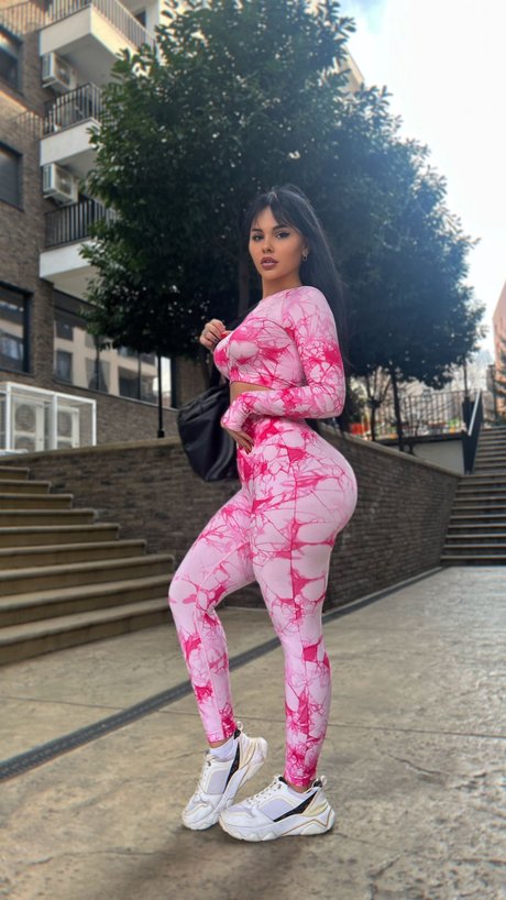 Jana Colovic Oben ohne OnlyFans