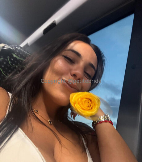 Freepetitebrida NurlyFans-Pornoleaks