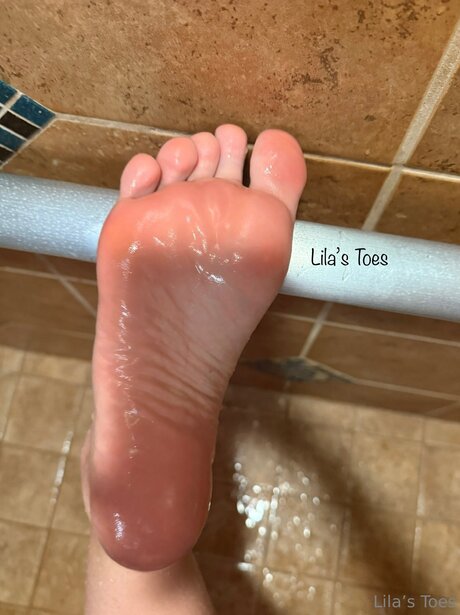 Lilas Toes Leaks von OnlyFans
