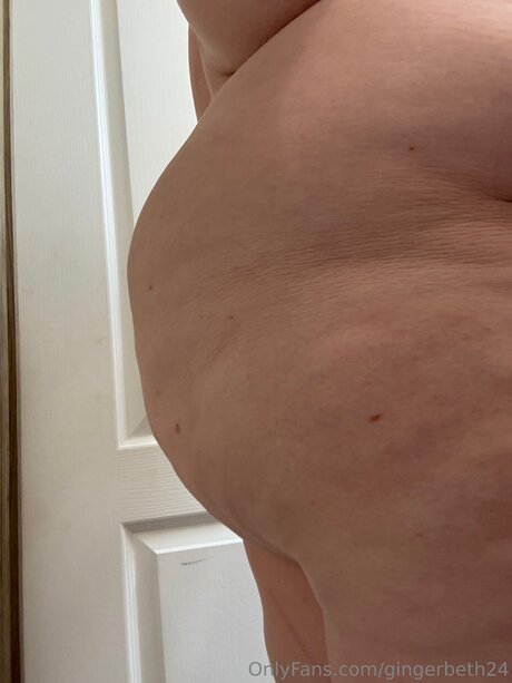 Gingerbeth24 Leaks von OnlyFans