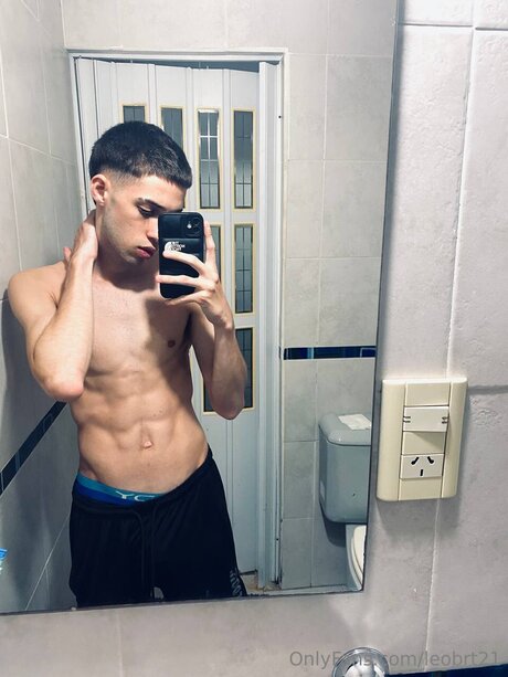 Leobrt21 OnlyFans geleakte Pornografie