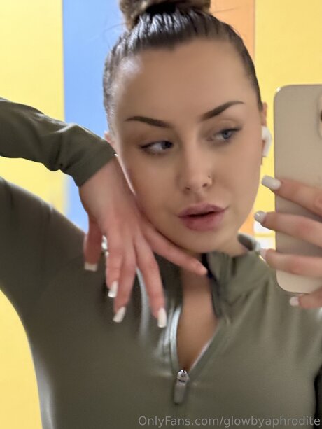 Glowbyaphrodite Nacktbilder von OnlyFans