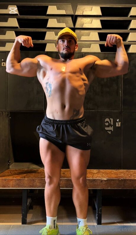 Fitboyfatdickfree XXX OnlyFans