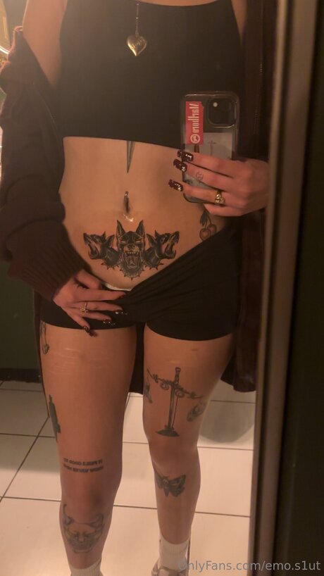 Emo S1ut Nacktbilder von OnlyFans geleakt