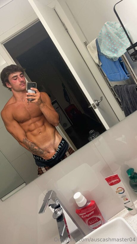 Auscashmaster04 OnlyFans Leak