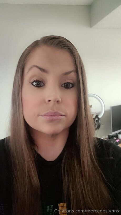 Mercedeslynnx OnlyFans-Bilder