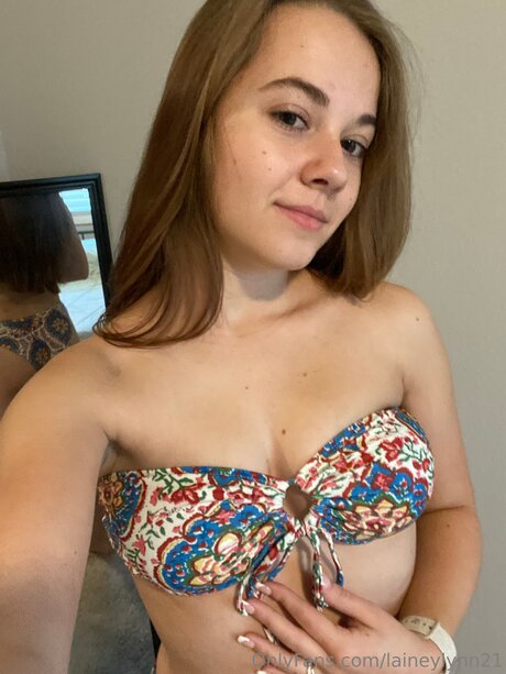 Laineylynn21 OnlyFans geleakte Brüste