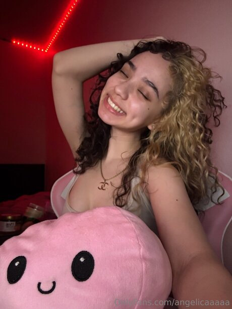 Angelicaaaaa OnlyFans Nacktbilder