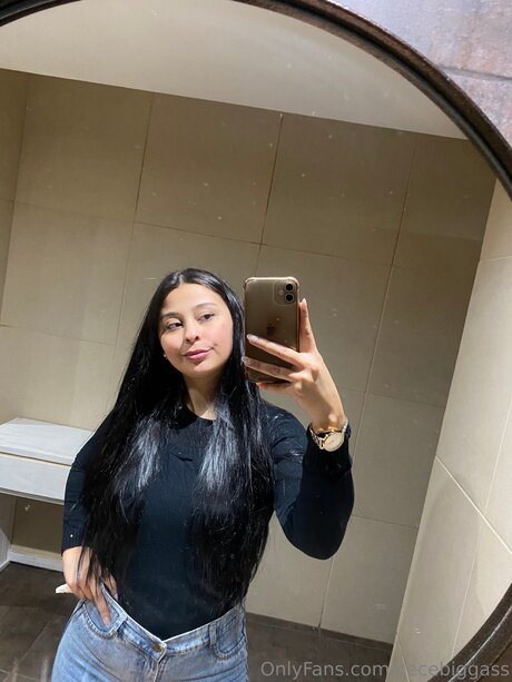 Cecebiggass NurlyFans-Brüste