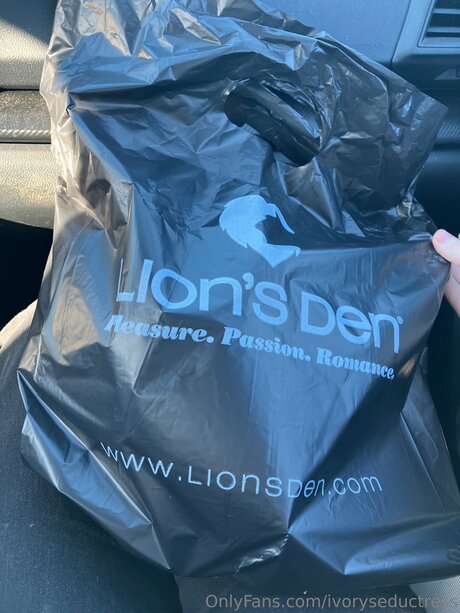 Ivoryseductress OnlyFans geleakte Brüste