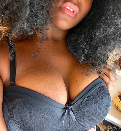 Hypnotik Kiskeya Nacktbilder von OnlyFans geleakt