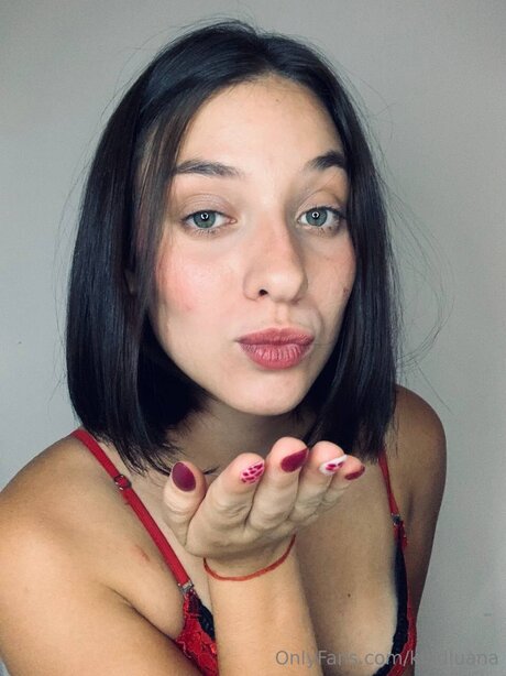 Kindluana OnlyFans Inhalte