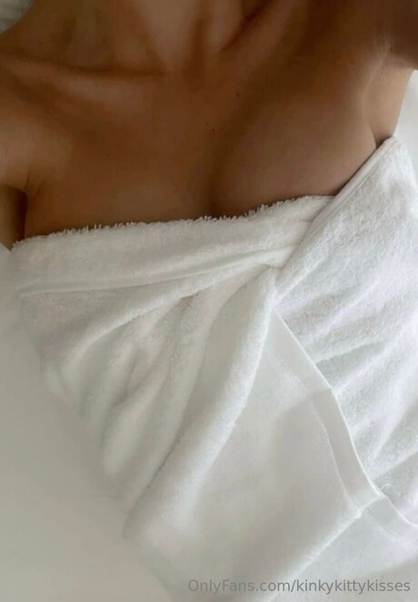 Kinkykittykisses OnlyFans kostenlos geleakt