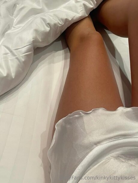 Kinkykittykisses Nacktbilder OnlyFans