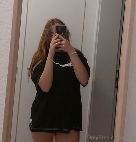 X Aia OnlyFans Nacktfotos