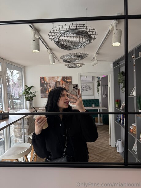 Miabloomi Nacktbilder von OnlyFans geleakt