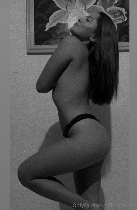 Florecee22 OnlyFans Nacktbilder