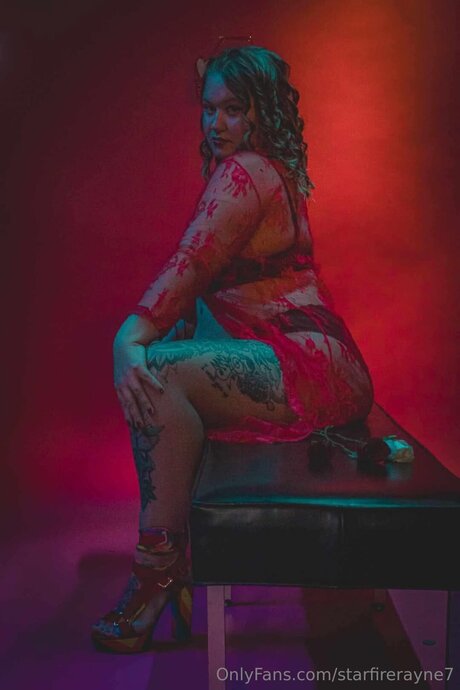 Starfirerayne7 OnlyFans Lesbisch