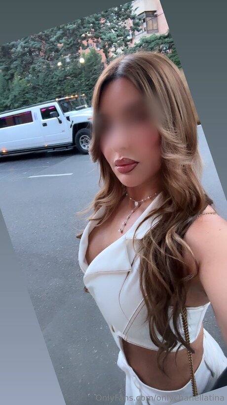 Onlychanellatina NurlyFans-Brüste