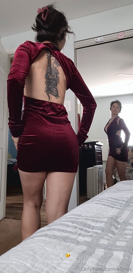 Elimyr OnlyFans Striptease