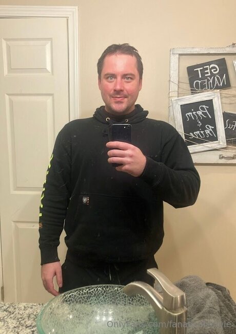 Fanaticlifestyle NurlyFans-Pornos