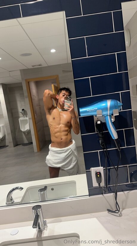 J Shredderson Sex auf OnlyFans