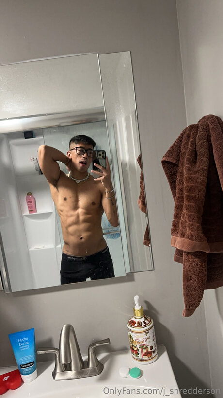 J Shredderson OnlyFans Fotos