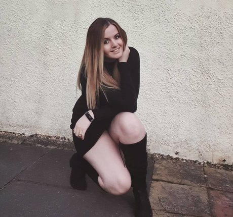 Suzy Lu OnlyFans Star