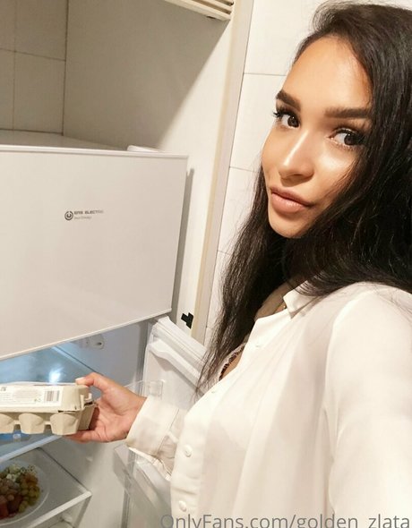 golden zlata Leak von OnlyFans Pornografie