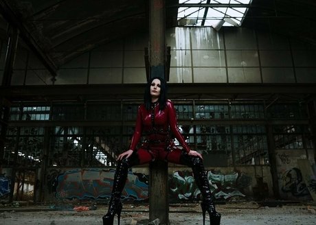 ladyelvendoll Neues OnlyFans