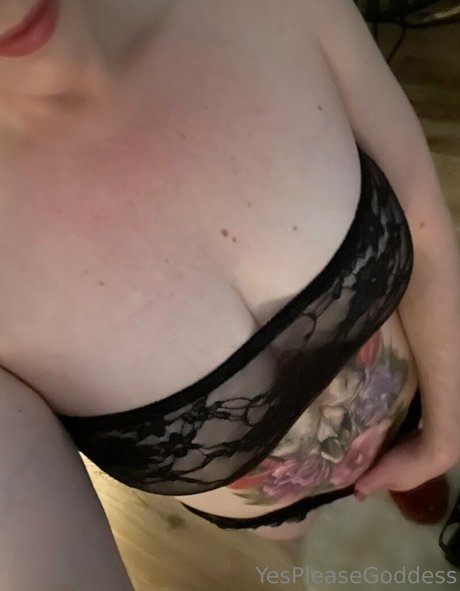 yespleasegoddessof Nackt auf OnlyFans