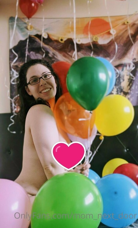 mom next door Profilbild