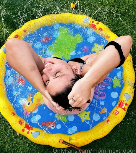 mom next door Nacktbilder OnlyFans geleakt