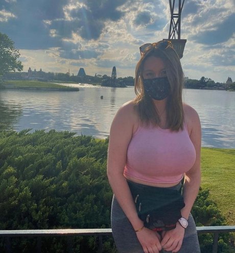 Sxphstel OnlyFans Striptease